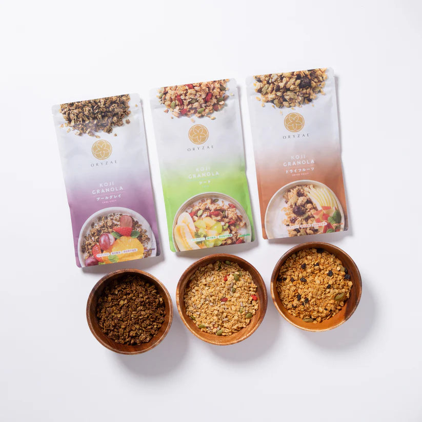 The most popular 3 types set (plain / chocolate / banana coconut)