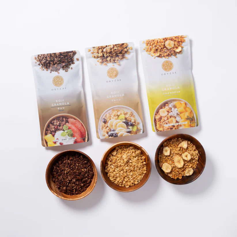 The most popular 3 types set (plain / chocolate / banana coconut)