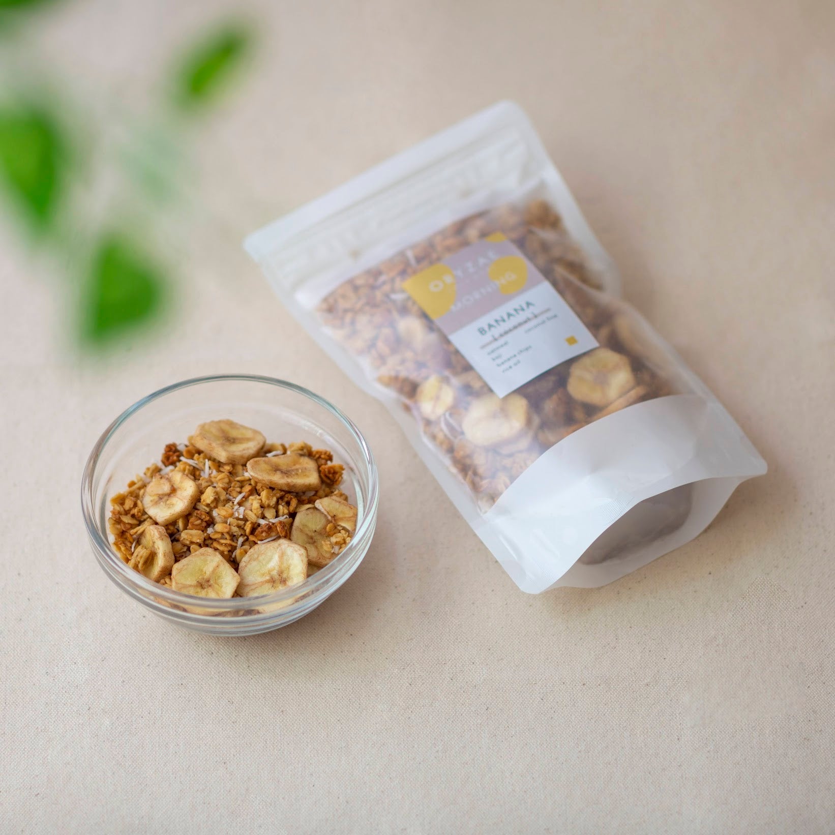 The most popular 3 types set (plain / chocolate / banana coconut)