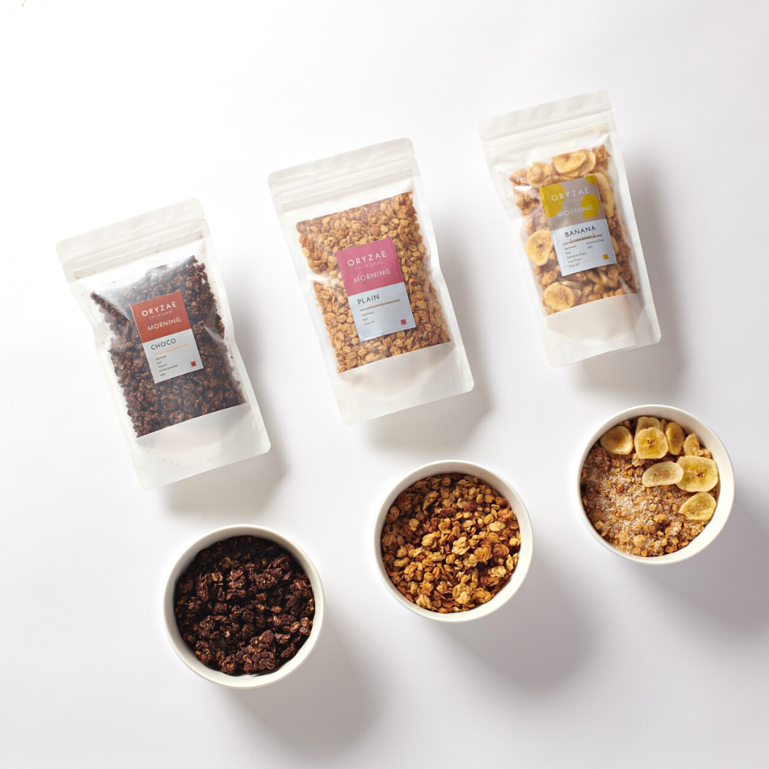 The most popular 3 types set (plain / chocolate / banana coconut)